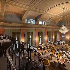 5* Hotel Mystery