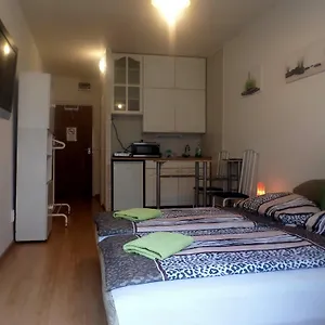 Apartman Leslie, Budapest